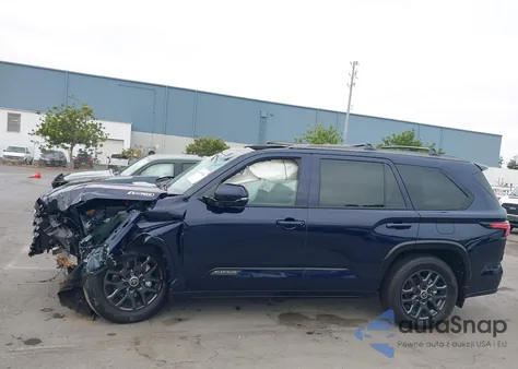 2024 Toyota Sequoia Platinum z USA, uszkodzony, nr VIN 7SVAAABA2RX046467